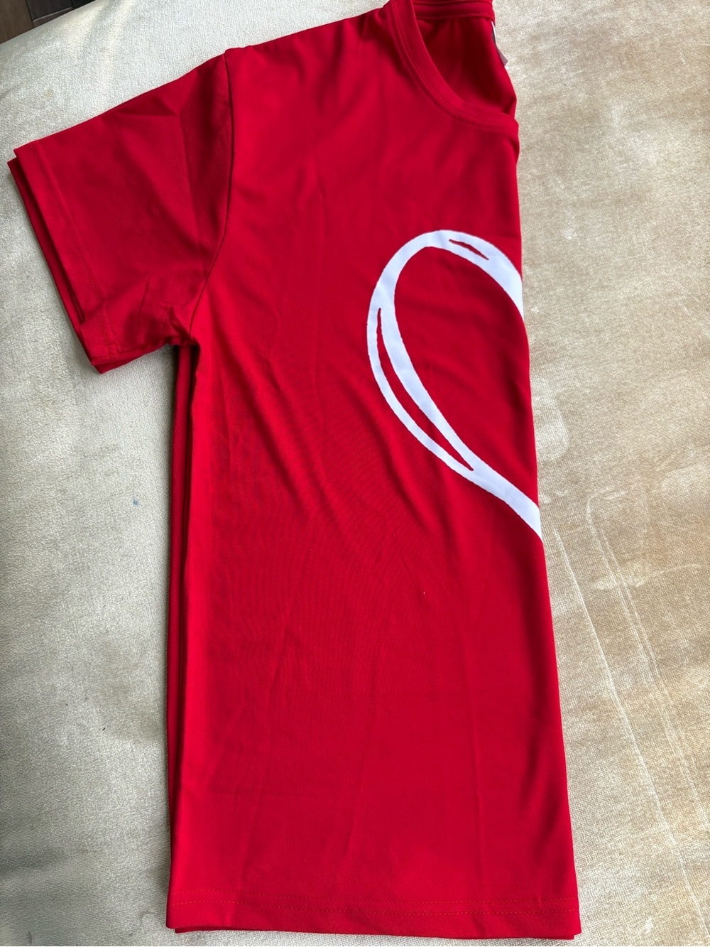 Women’s Red Short-Sleeve Tee with White Heart Graphic - Picture 7 of 9